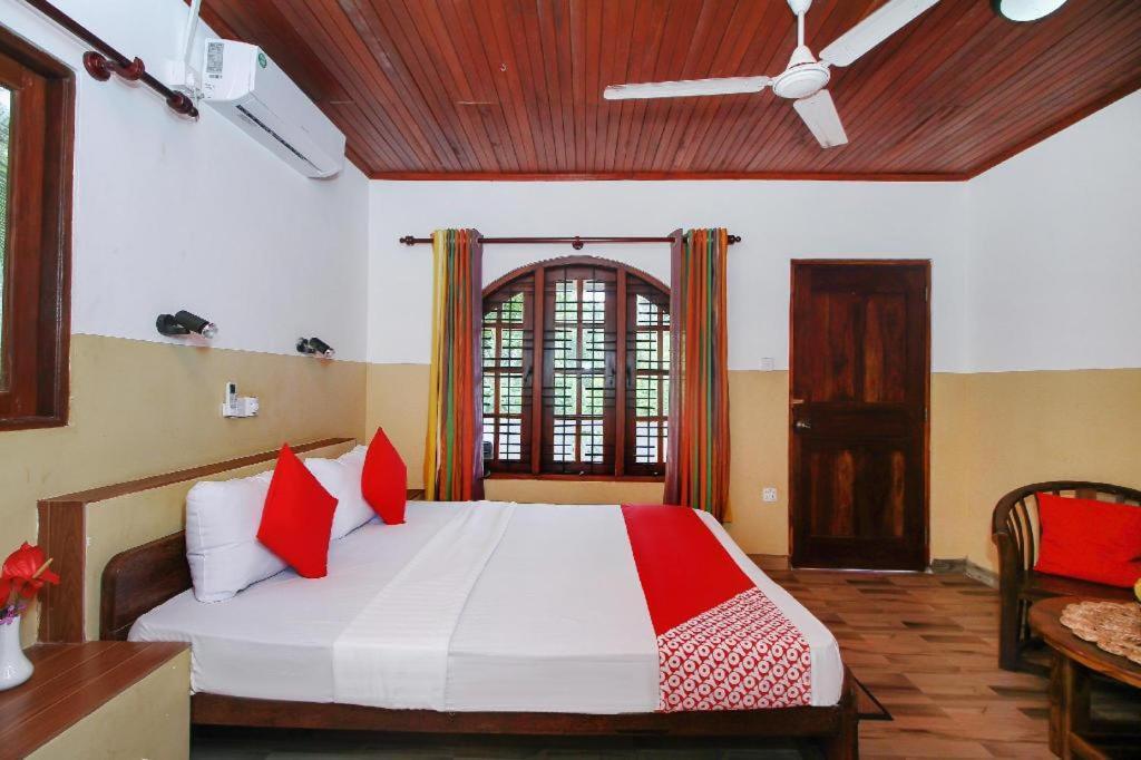 Sunny'S Garden Hotel Ambalangoda  Exterior photo
