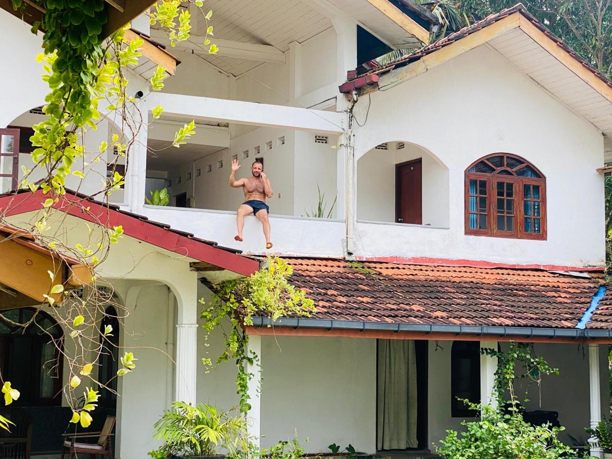Sunny'S Garden Hotel Ambalangoda  Exterior photo